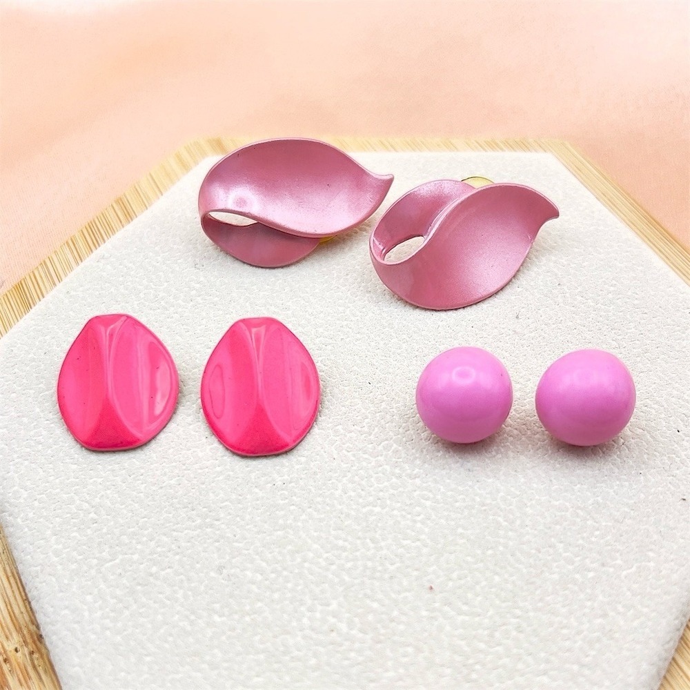 Vintage Pierced Stud Earrings Pink Enamel Mod Retro Lot of 3 Pairs Leaf Circle